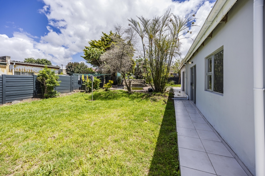 5 Bedroom Property for Sale in Sunnyridge Eastern Cape